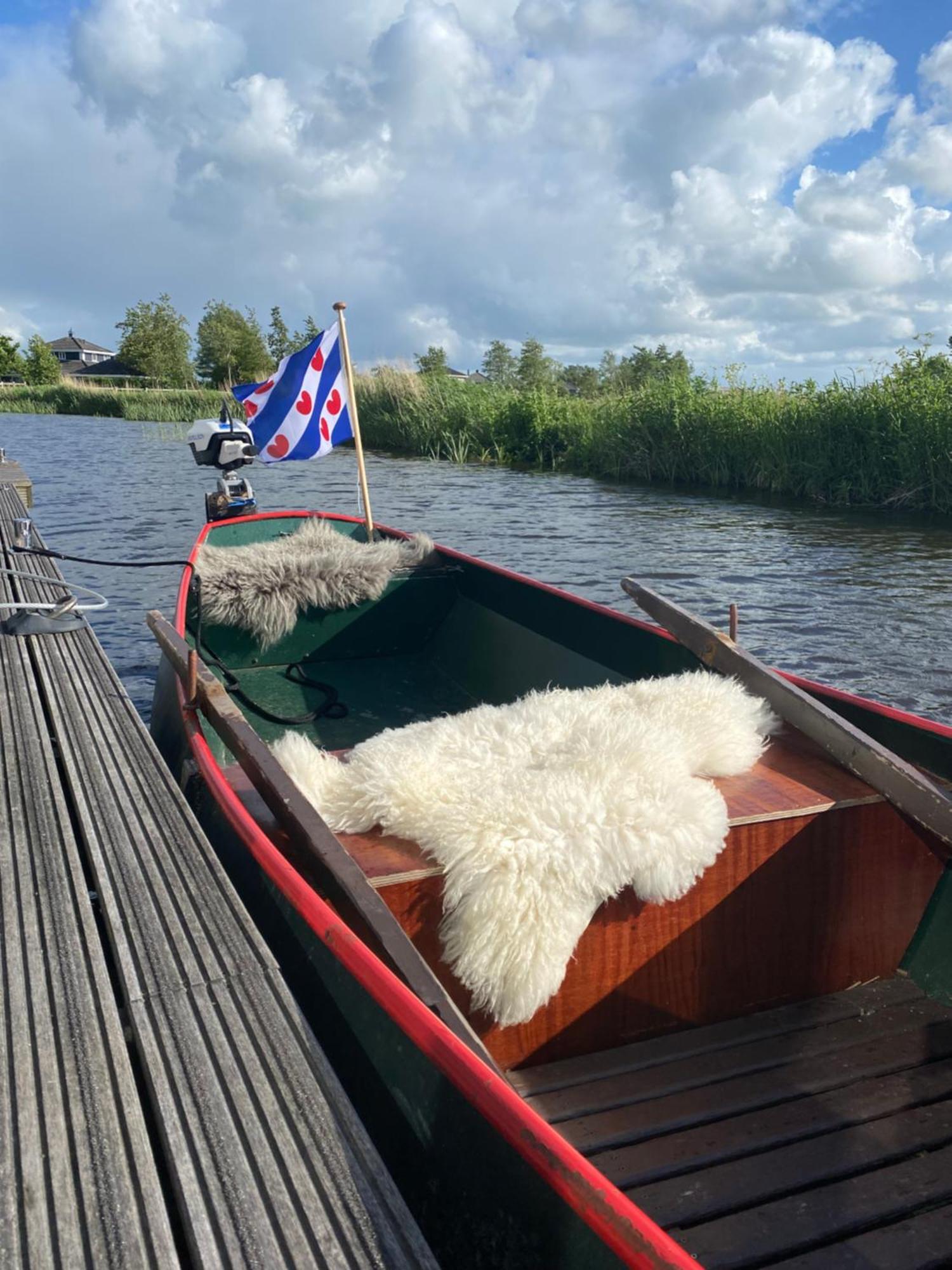 Casa de Férias Mooie Woonboot Op Eiland, Kachel, Natuur, Sloep! *
